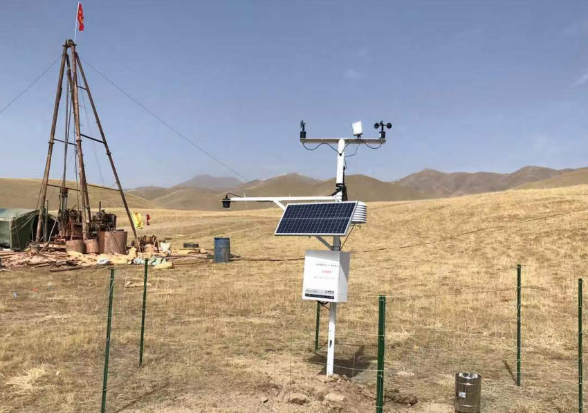 新疆無人區(qū)自動氣象站